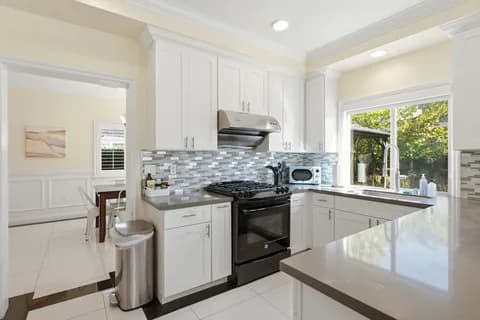 6522 N Golden West Ave — kitchen range and island