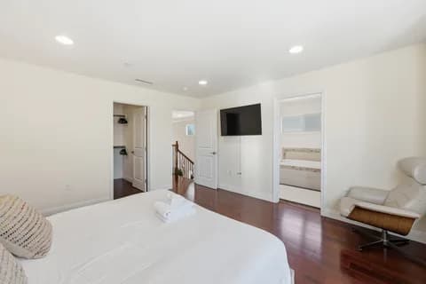 6522 N Golden West Ave — bedroom toward the hall