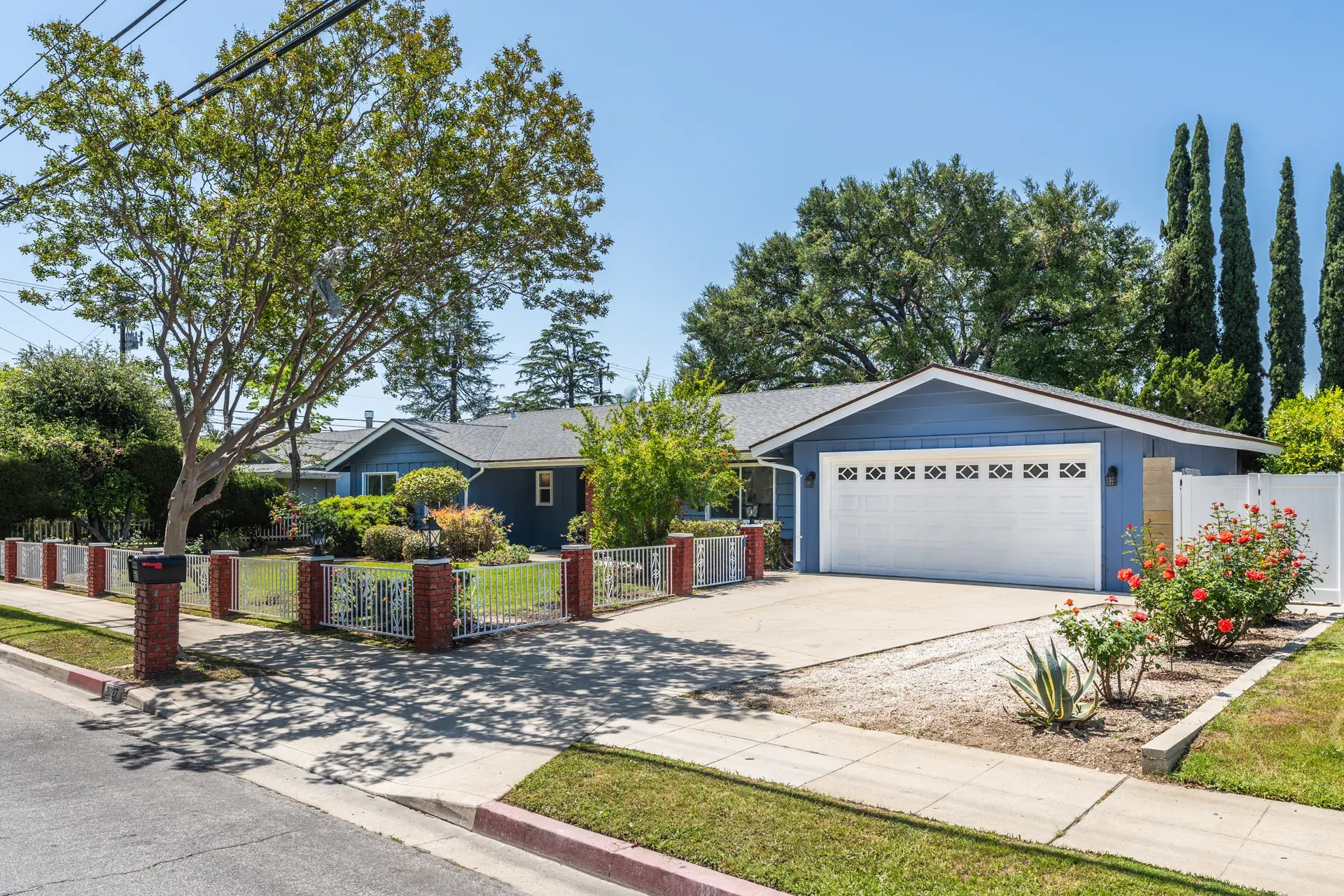 2027 Holly Ave, Arcadia — sold single-story curb appeal and garage