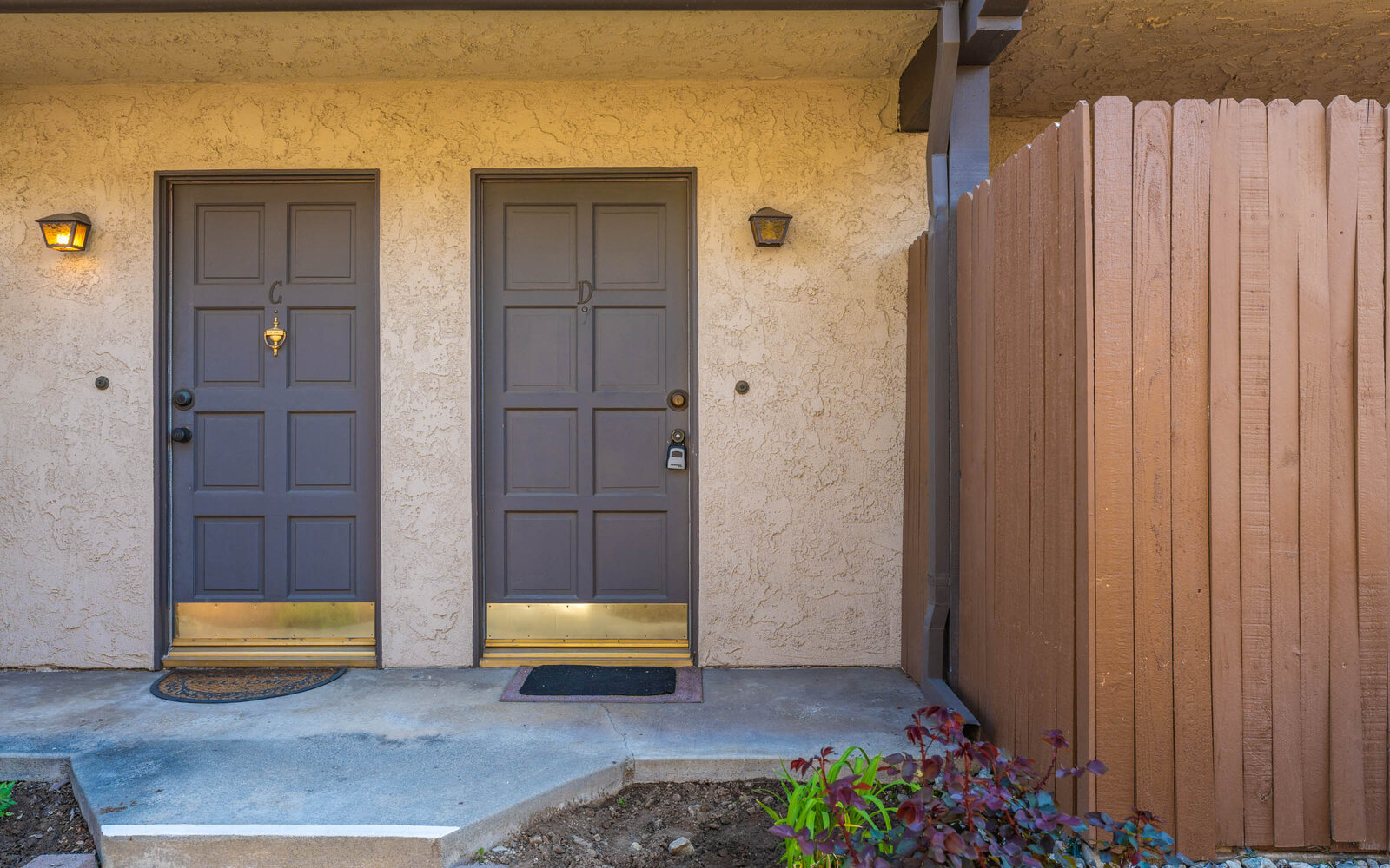 Monrovia condo in HOA community